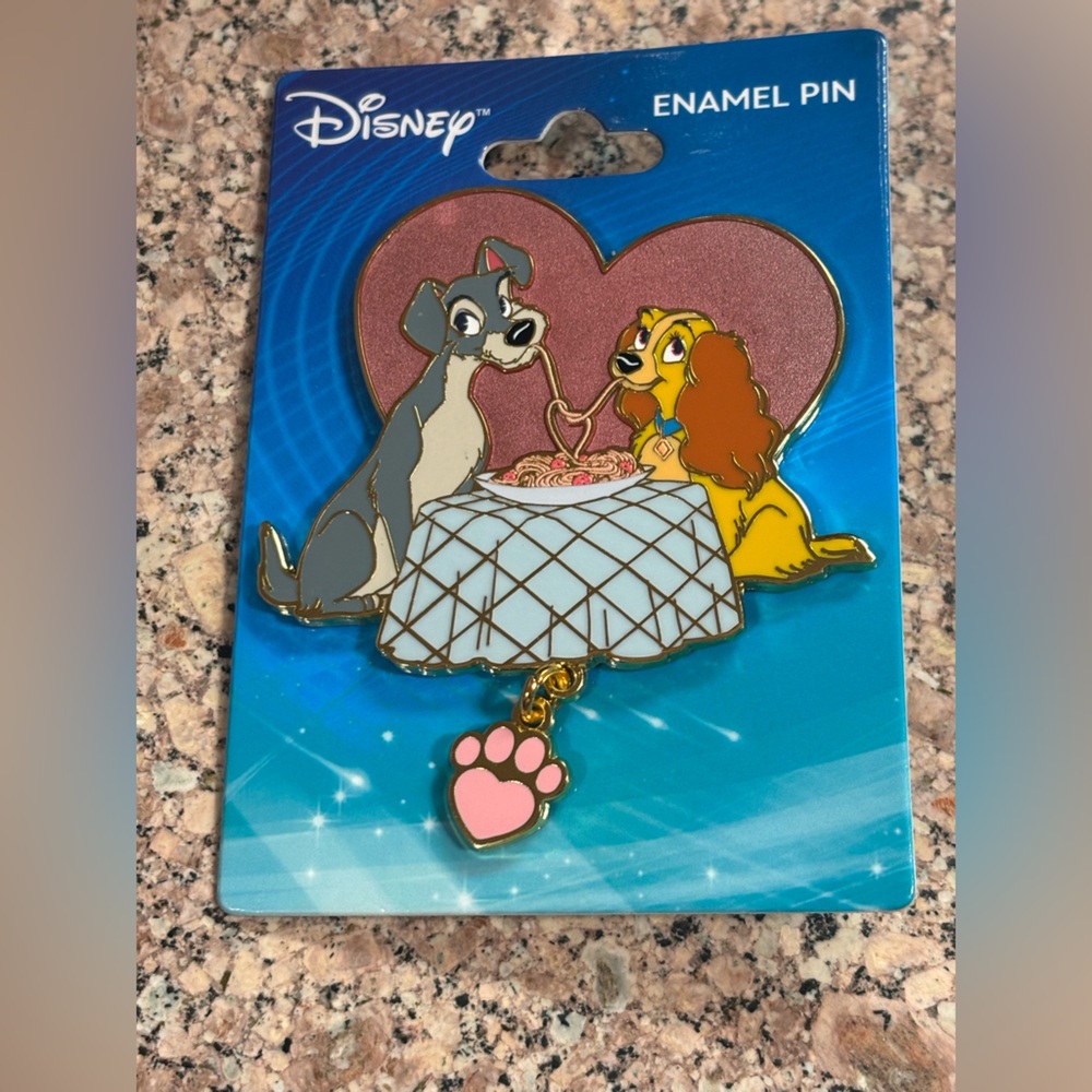 Disney - Lady & the Tramp Spaghetti Dinner Heart Dangle Pin